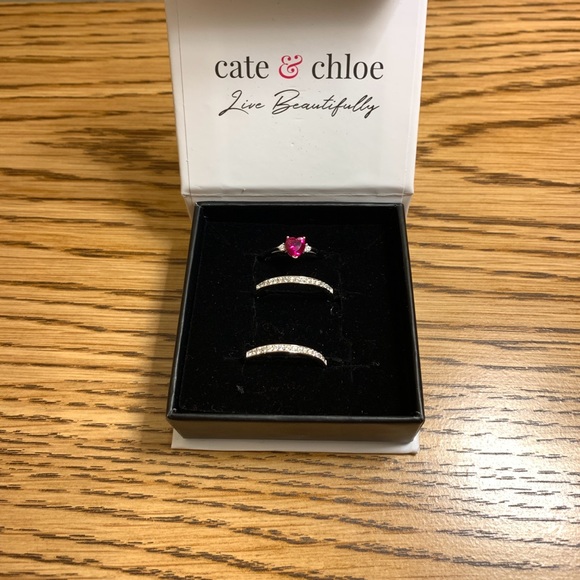 Set of Silver Hoop Earrings & Ring with Fuchsia Heart - Picture 3 of 11